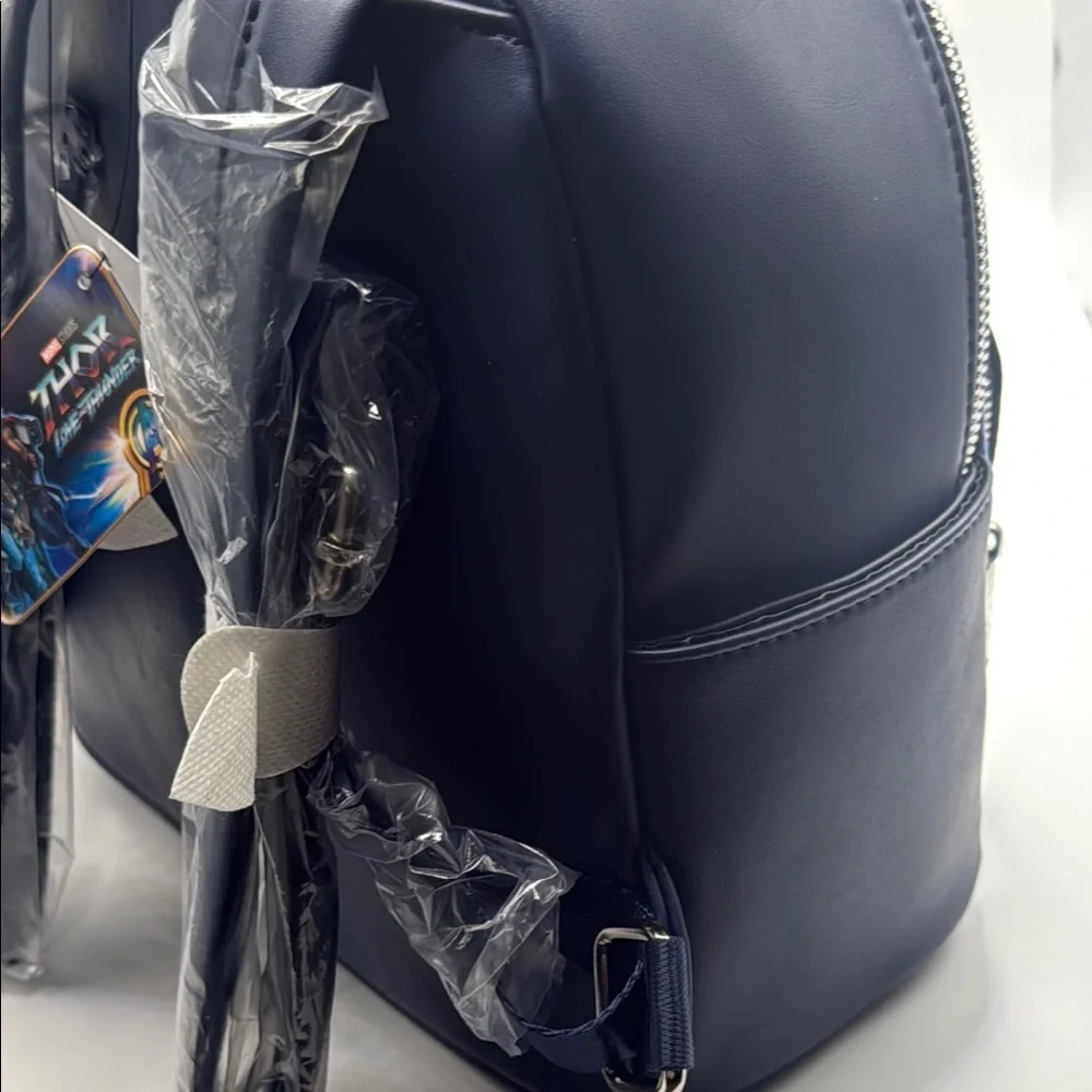 THOR Love and Thunder boys medium Backpack - NWT MARVEL